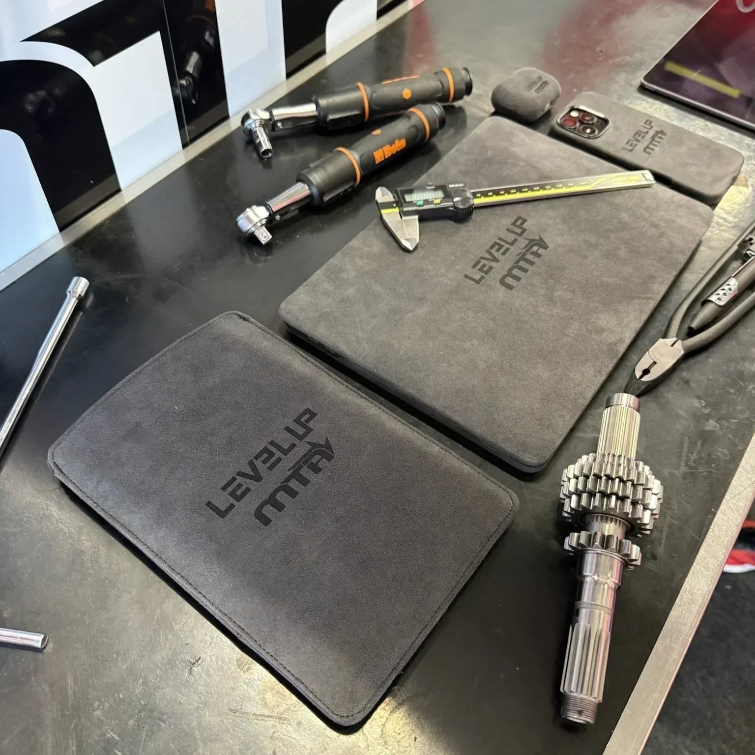 Alcantara MacBook Pro Cover - For 16 inch (2021-2024) - LEVEL UP MTA - Space Grey