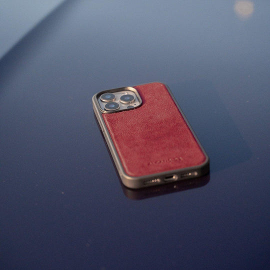 iPhone 15 Pro - Alcantara Back Cover - Wine Red